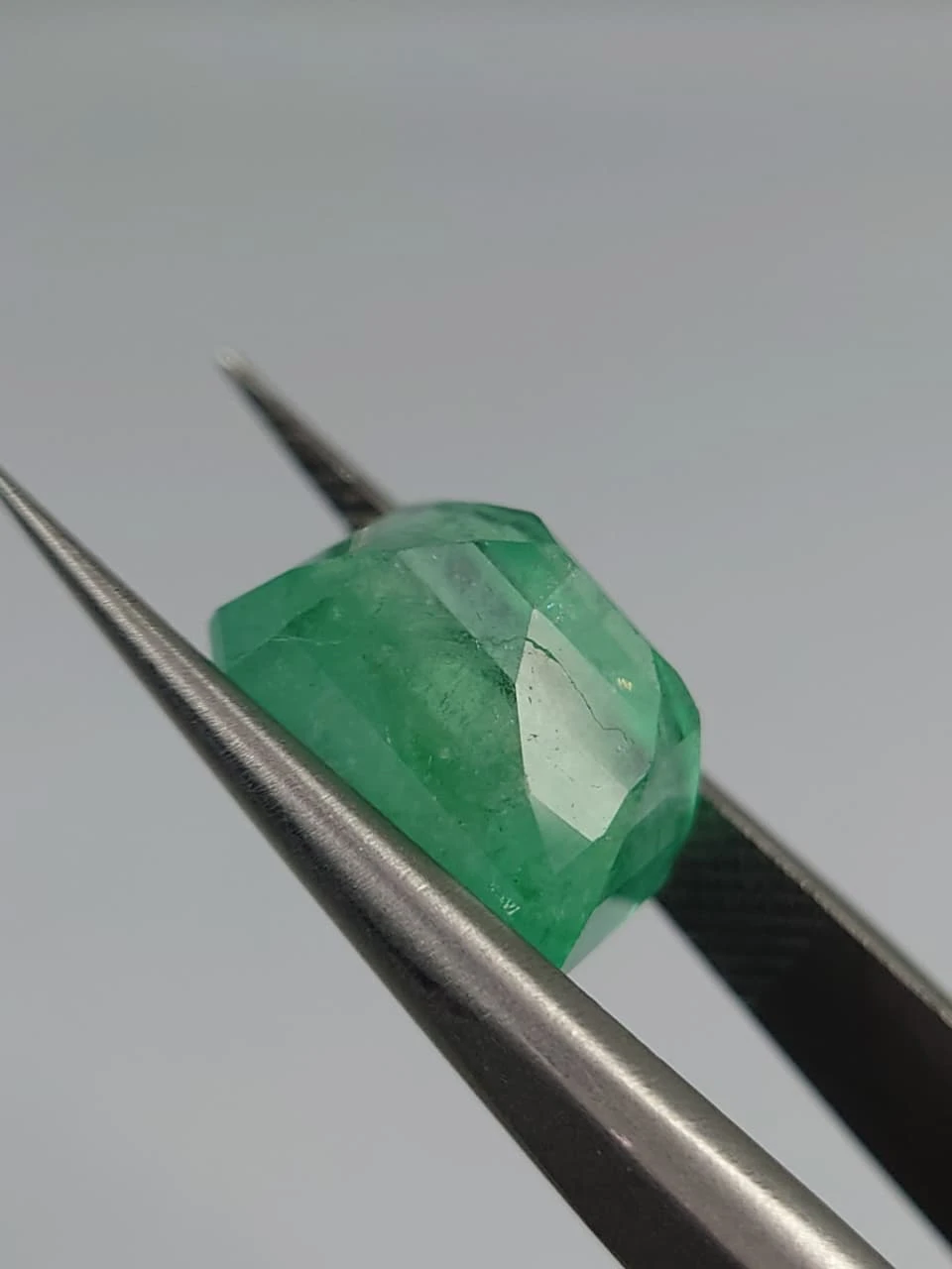 4.4ct Untreated Natural Panjshir Emerald from Afghanistan — view 1